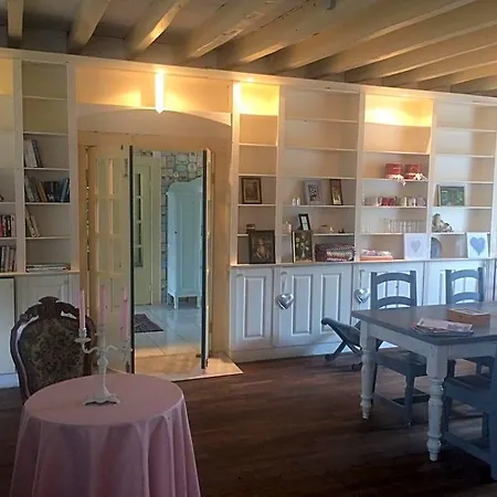 D'hotes La Chaumiere Bed & Breakfast Coulonges (Indre)
